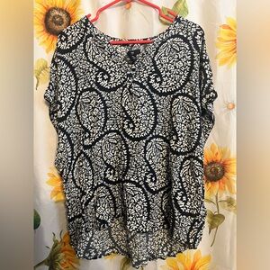 GAP Black and White Paisley Blouse
